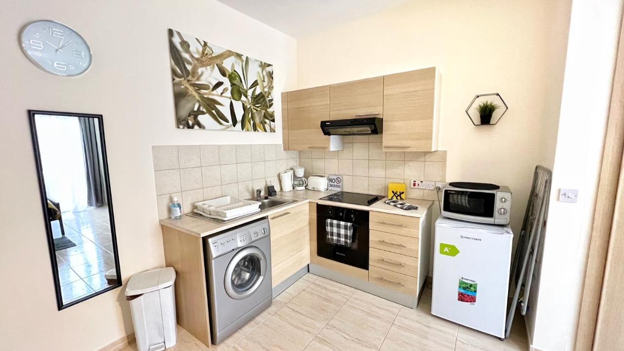 Pmp Adamia Apartments Peyia Exterior photo